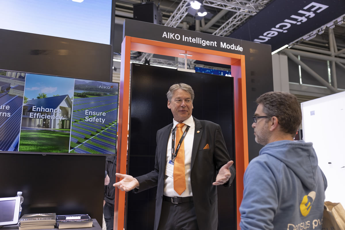 必赢网络游戏平台携“黑科技”新品亮相Intersolar展